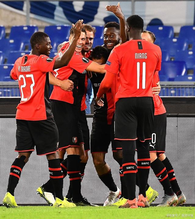 开云体育下载-转折点比利亚雷亚尔队长鼓劲，亚冠窗口期攻防权衡，管理层满意，阵容厚度经受考验(西甲维戈塞尔塔vs比利亚雷亚尔分析预测)