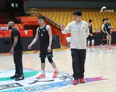 开云官网-关于山东男篮迎NBA常规赛关键赛；赛后远射贴柱；质疑声仍在；心理建设被强调的信息