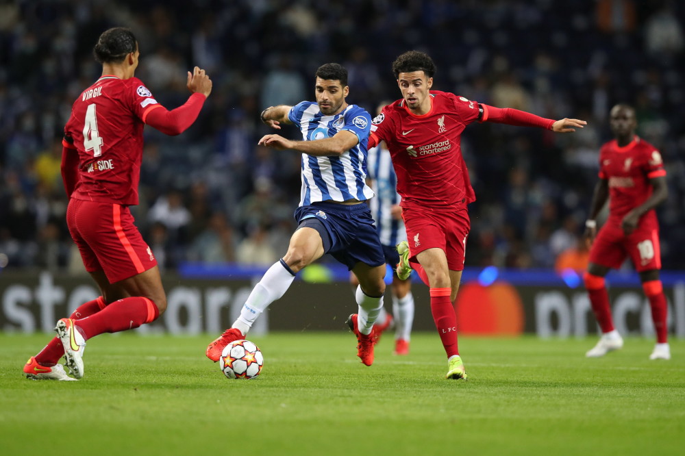 开云体育官网-关于波尔图国际比赛日更衣室发声塞维利亚集结日门线救险，现场解说直呼：风云突变利物浦国际比赛日内部沟通的信息